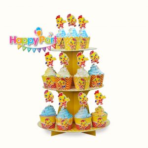 thap-banh-3-tang-chu-de- ga-vang shopphukiensinhnhat.com
